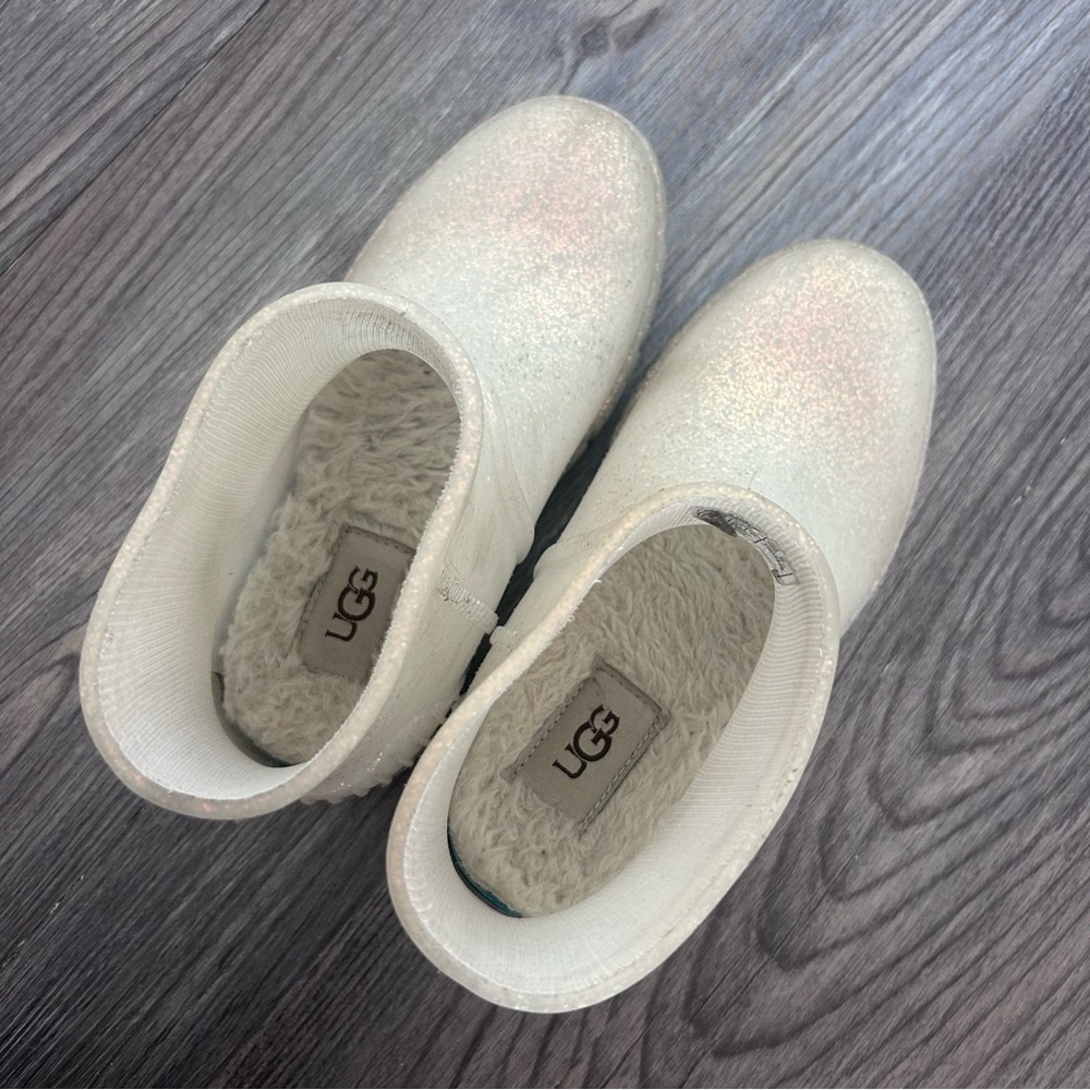UGG rain boots girls size 1 - Picture 2 of 8